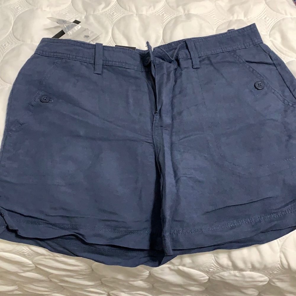 New with tags Calvin Klein navy linen shorts size 6